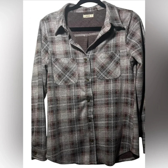Ladies Plaid Button-Up - Picture 2 of 3